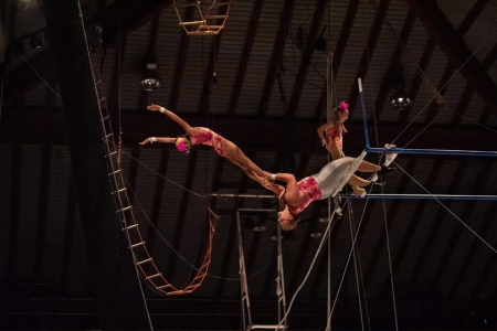 Never Normal Circo en Punta del Diablo