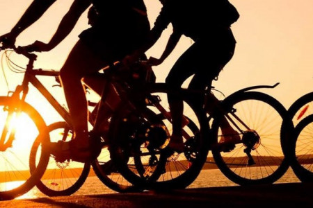 "Rodamos por la Biblioteca" en La Riviera