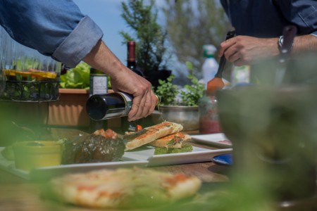 Sabores de Rocha prepara su recetario con las mejores recetas locales para que puedas elaborarlas en tu cocina