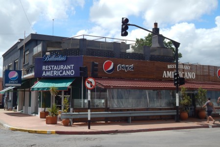 Restaurante Americano en Rocha
