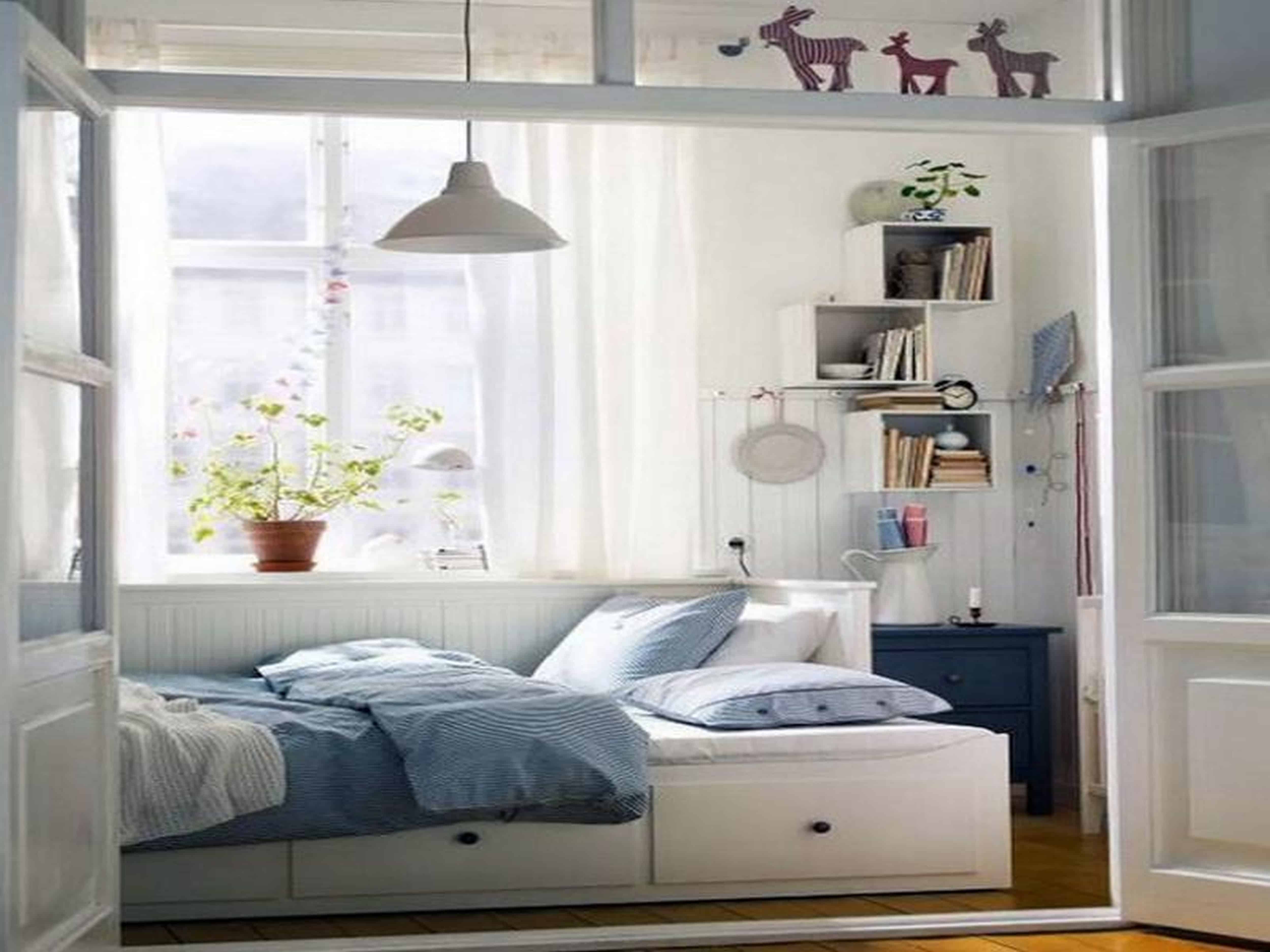 Schlafzimmer ablage kleidung: schlafzimmer einrichten ...