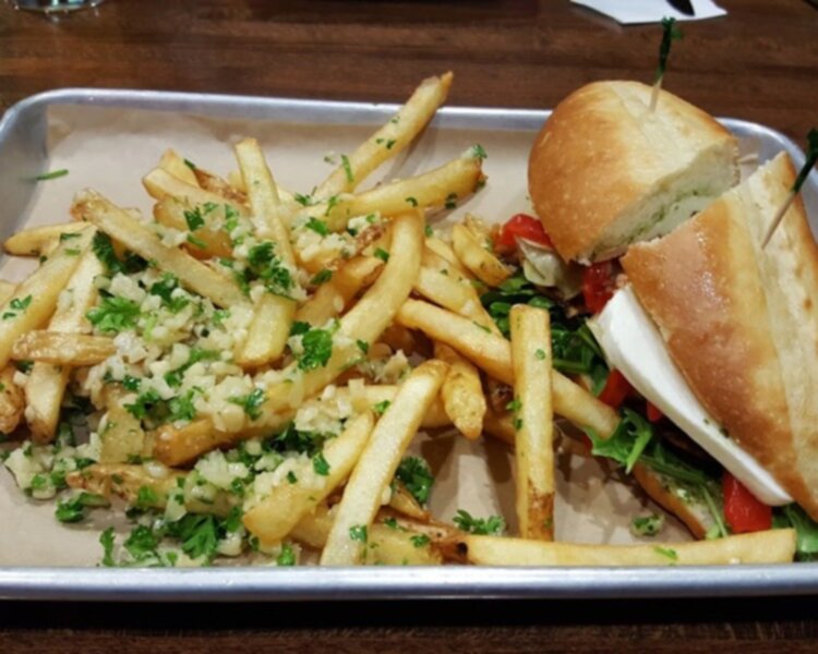 SmokeEaters Hot Wings, Santa Clara, CA, Seen On Man vs Food