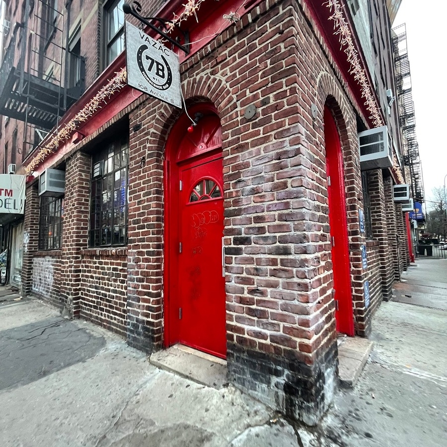 7B Horseshoe Bar aka Vazacs, New York, NY, Seen On Seen on TV/Movies