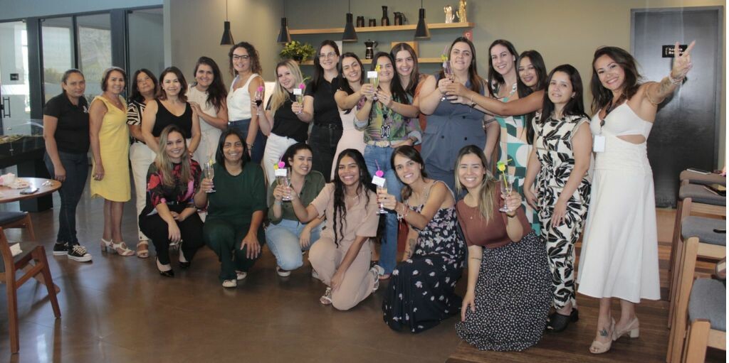 Construtora Applausi celebra o Dia Internacional da Mulher com chá da tarde e momentos de relaxamento