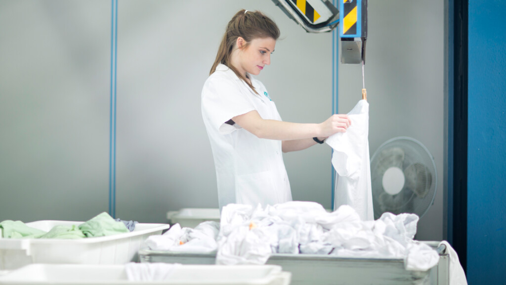 5 Dicas para Manter seus Uniformes Profissionais Sempre Impecáveis