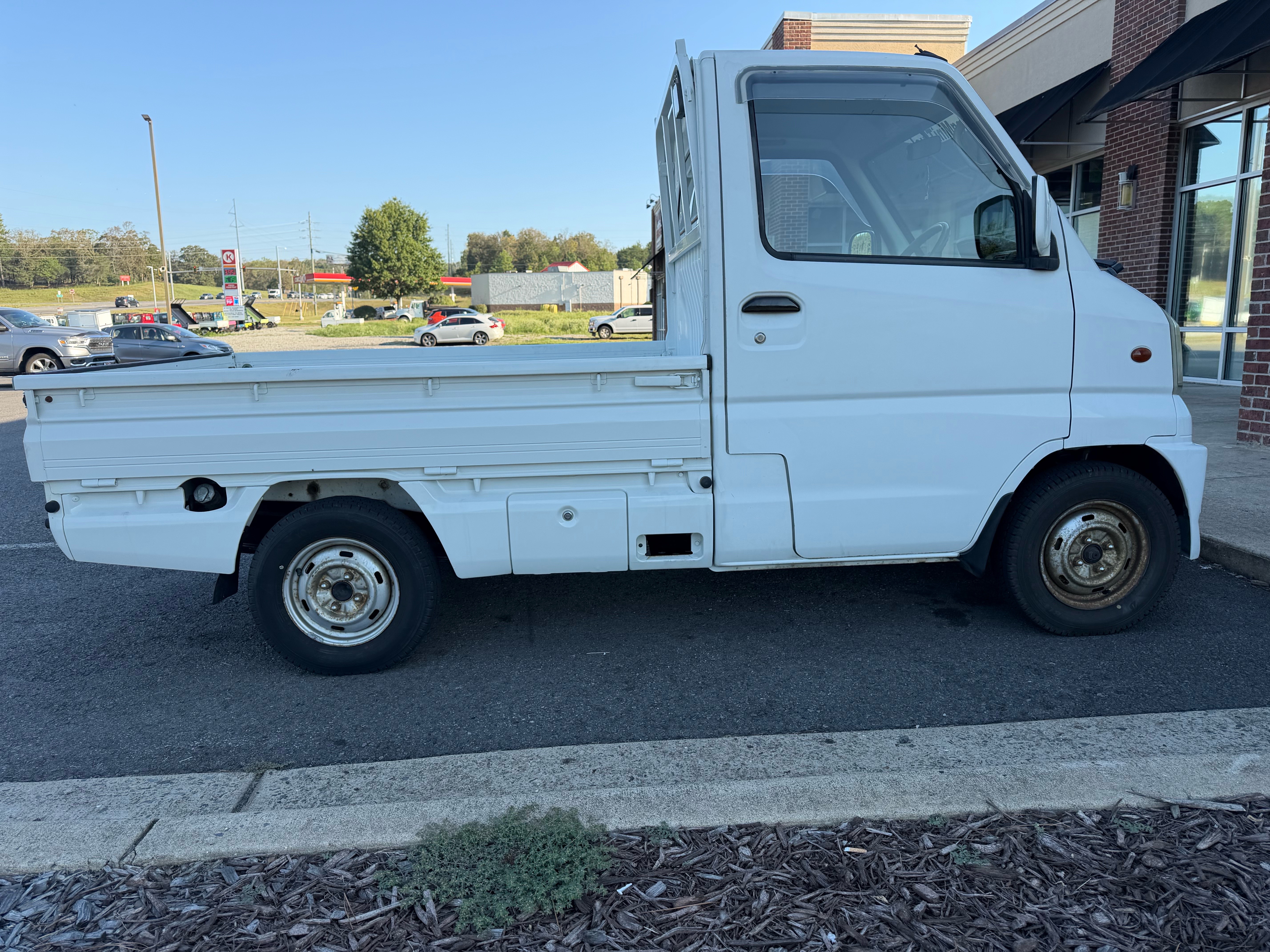 1999 Mitsubishi Minicab JDM car for sale — photo 7 of 12