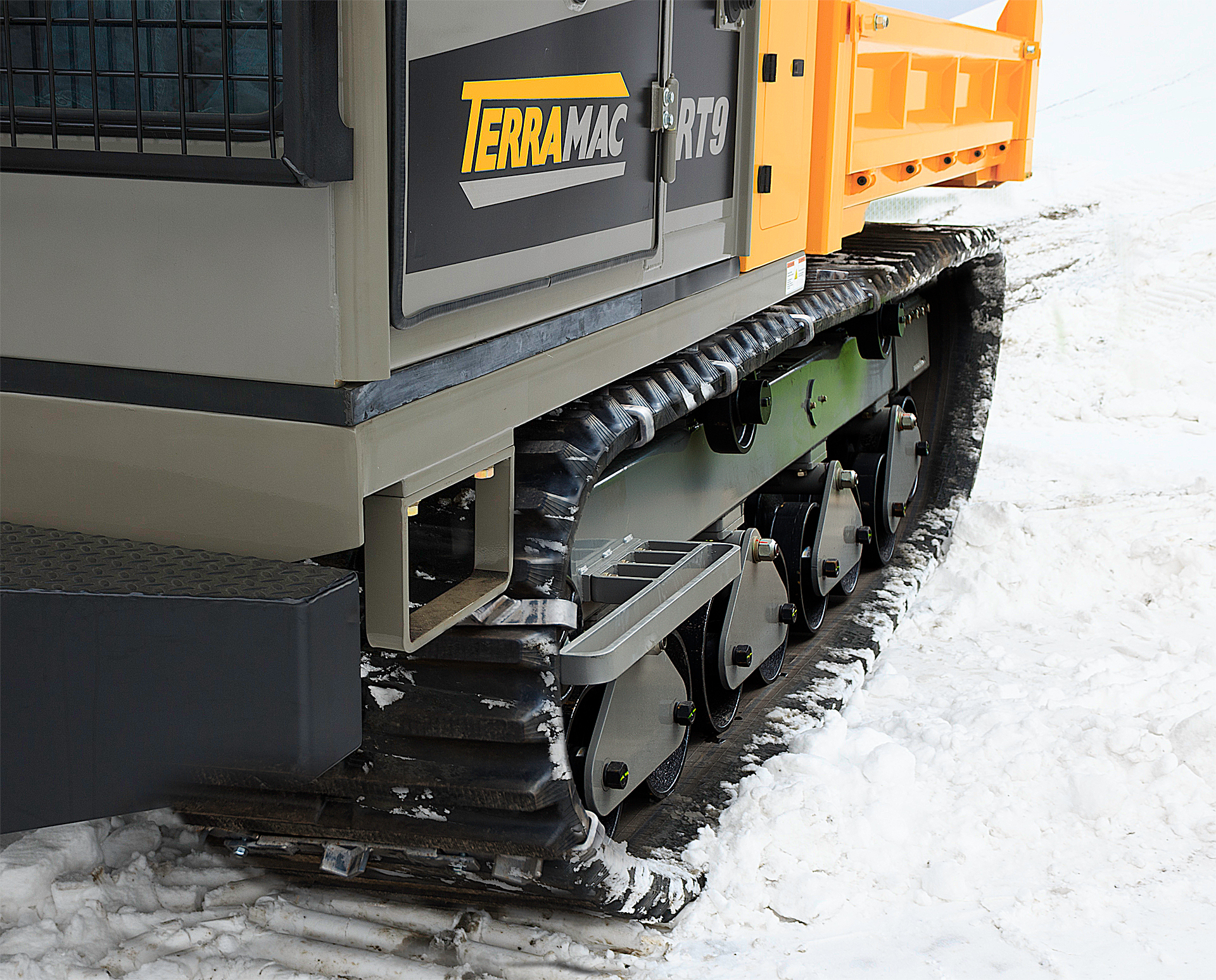 Terramac Introduces Customized Cleats For The RT9 Underground Construction