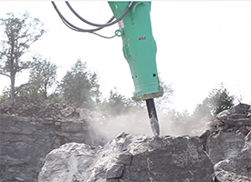 Montabert V32 hydraulic breaker
