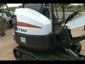 Bobcat E32 Walkaround