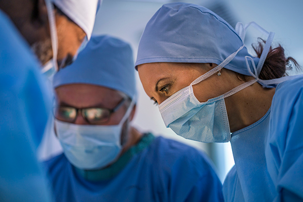 Colorado hospitals COVID - doctors teamed up to save lives