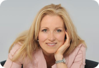 Jocelyne Kelsey Leach, Intuitive Empowement Coach & Yoga Teacher | WiseIntro Portfolio