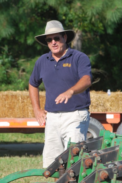 Mark VanGessel explains how a high residue cultivator was used during the ROSE program