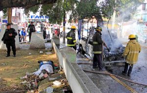 Ataques a balazos en la Ruiz Cortines dejan cuatro muertos, entre ellos dos choferes y un pasajero