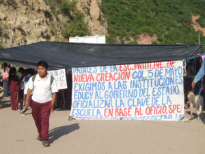 Protestas en Tlapa para exigir educación y salud