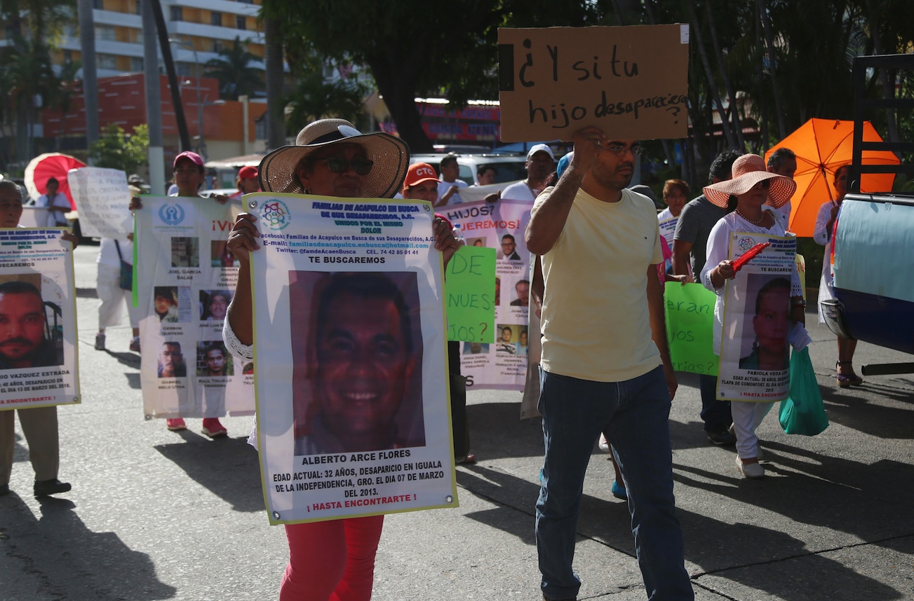 Marchan en la Costera por desaparecidos de Acapulco - El Sur Acapulco ...