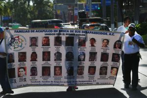 Marchan familias para exigir resultados en la búsqueda de sus desaparecidos