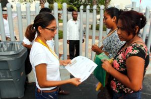 Mil 299 se evalúan para 700 plazas de maestros