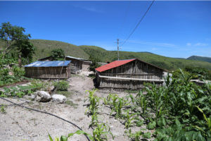 Regresan a Quetzalcoatlán algunos desplazados por la violencia