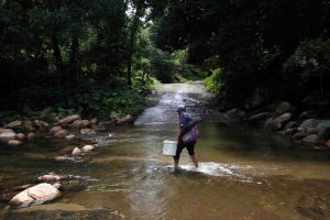 Afectan las crecidas de ríos a poblados de la sierra de Coyuca de Benítez