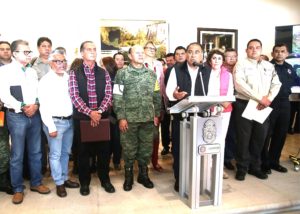 Ningún muerto y sólo daños menores en escuelas por el “sismo del siglo”, informa el gobernador