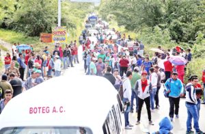 Bloqueo de 11 horas en Tixtla contra la inseguridad