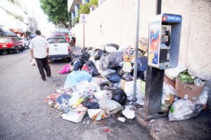 Se fue Leyva Mena de Chilpancingo, pero la basura no
