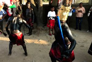 Danza de Los Apaches representada en el tercer Festival Afromexicano en Cuajinicuilapa, donde vecinos de 12 municipios de la Costa Chica desfilaron con danzas y música de la región. Foto: Lenin Ocampo