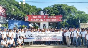 Marchan por justicia para el estudiante de la UAG asesinado