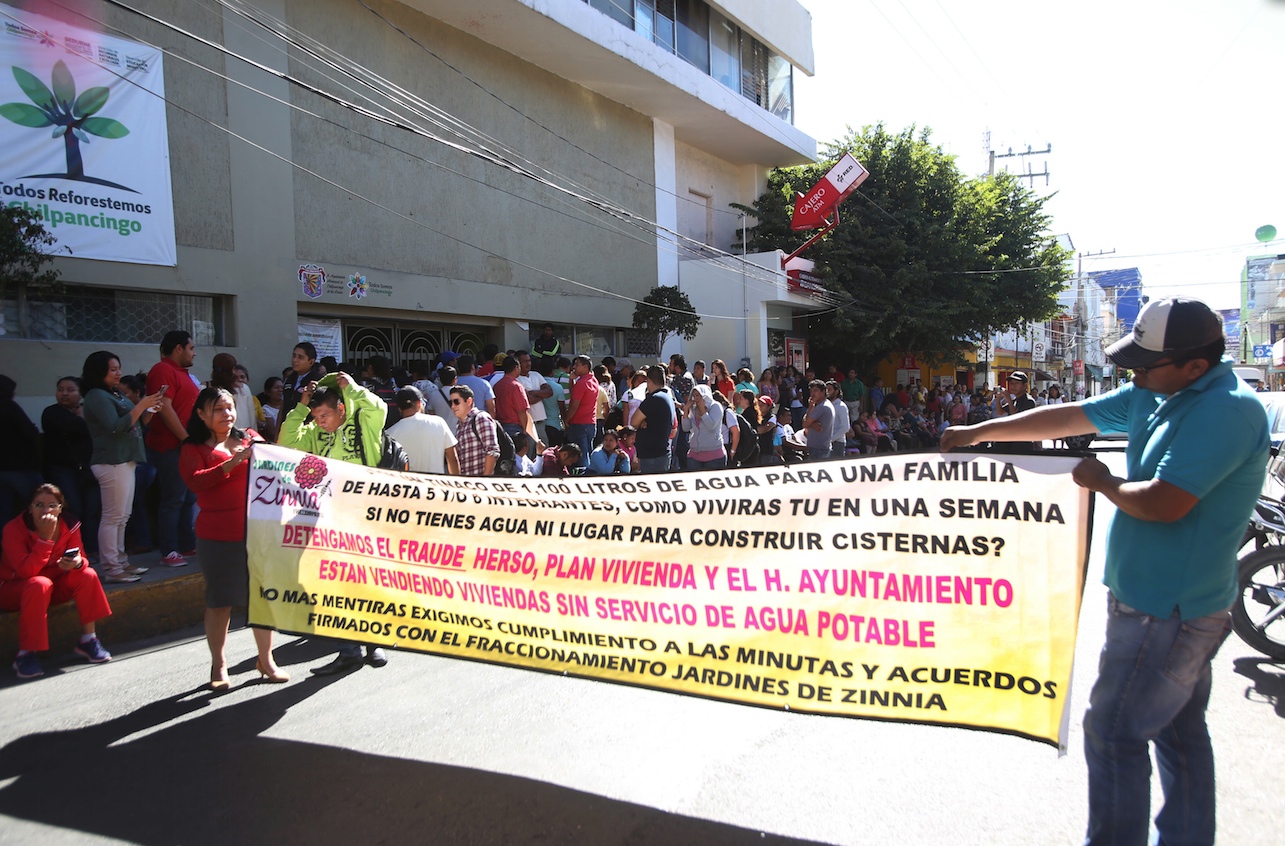Cierran colonos dos avenidas y el Palacio de Chilpancingo seis horas ...