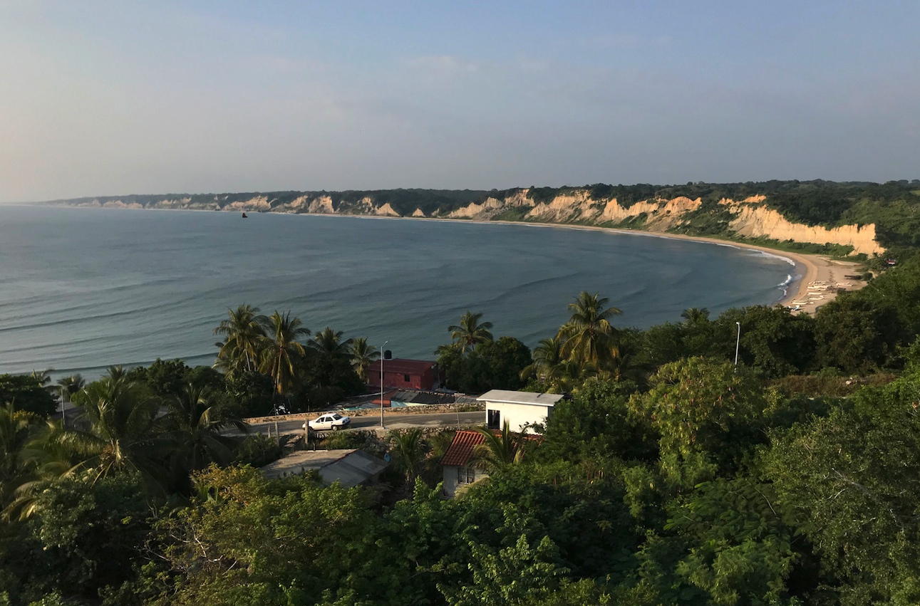 Panoramica de la preciosa vista de la bahía de Punta Maldonado, también conocida como El Faro, en Cuajinicuilapa. Foto: Lenin Ocampo Torres