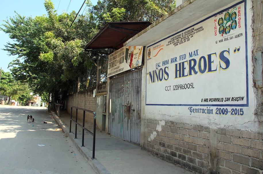 La escuela Primaria Federal Niños Héroes de San Agustín, Acapulco, se encuentra cerrada por problemas de seguridad en la zona. Foto: El Sur