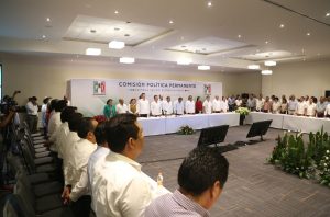 Pide Astudillo al PRI ayuda para gobernar y un minuto de silencio por Gómez Pérez
