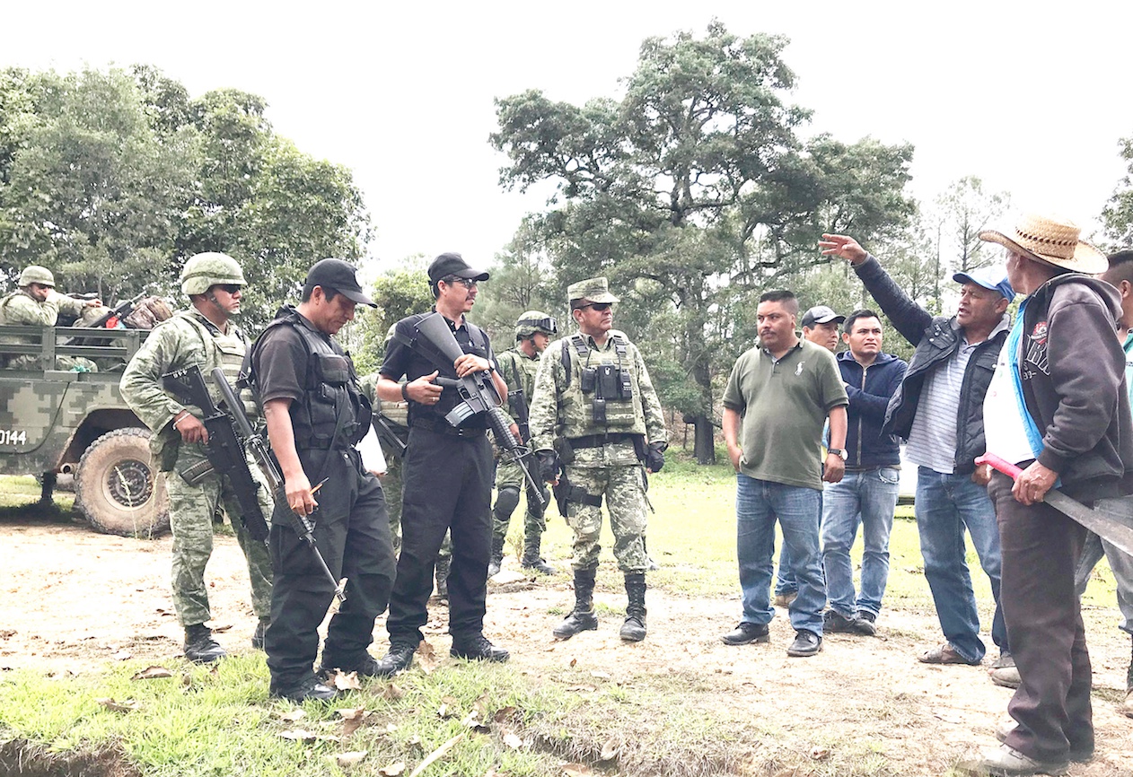 Policías y militares, en zona de conflicto en la sierra - El Sur ...