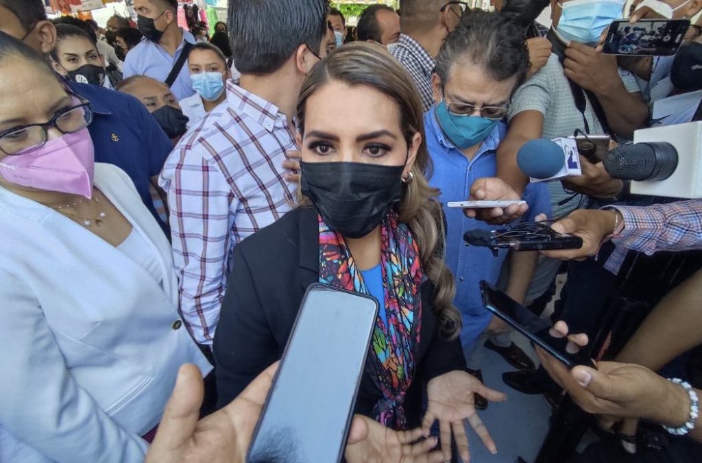 Ofrece Evelyn coadyuvar con padres de los 43 tras informe del GIEI que ...