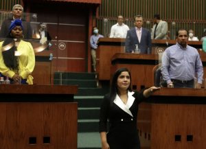 Eligen a la felixista Yoloczin Domínguez líder de la bancada morenista y ya es presidenta de la Jucopo