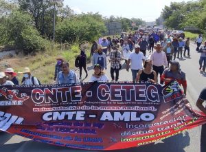 Recorre la caravana de la CETEG Iguala y Buenavista de Cuéllar en su camino a Cdmx