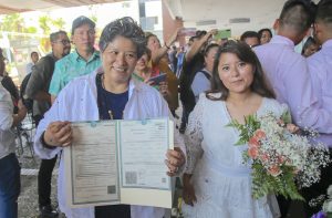 Celebran 36 parejas los primeros matrimonios igualitarios
