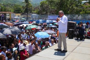 Espera Adán Augusto que se restablezca la tranquilidad en la capital, donde cancela acto