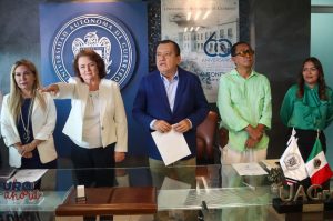 El amparo de sus opositores “es un tema muy desgastado”, responde el rector de la UAG