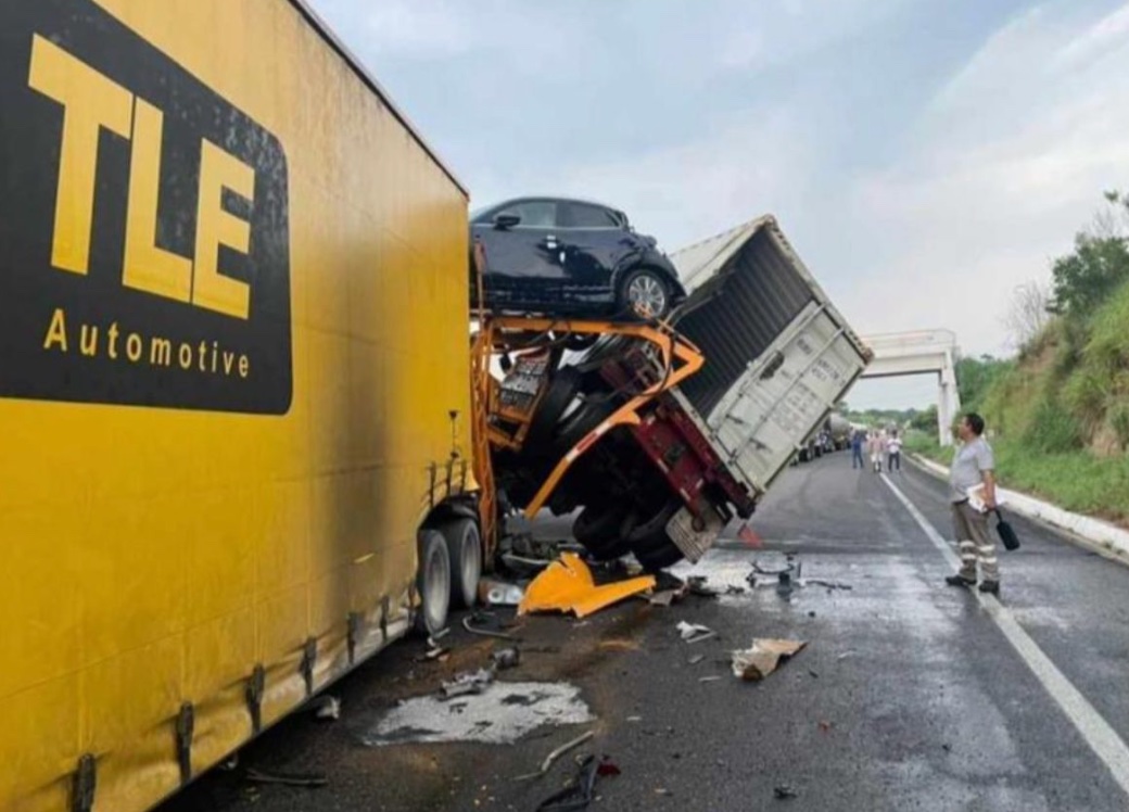 Cierran seis horas la autopista Siglo XXI en La Unión por choque de dos ...