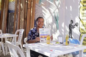 Otis desapareció la playa en la Bonfil y el mar sigue pegando a los negocios, dicen locatarios