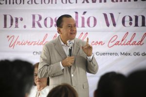 En el aniversario luctuoso de Wences, destaca Saldaña la buena relación de la UAG con Evelyn