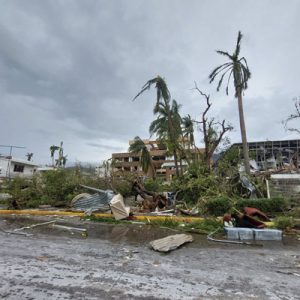 Cerrará indefinidamente la Universidad Americana de Acapulco por los daños de Otis