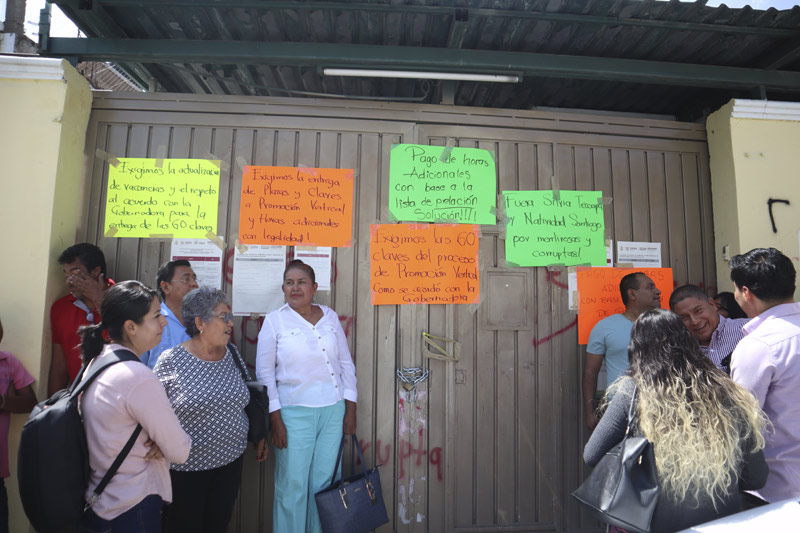 Cierran maestros del SNTE las oficinas de la Uesicamm para exigir la ...