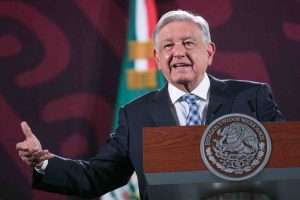 Acapulqueños quedaron muy satisfechos con los trabajos en zona afectada por Otis: AMLO
