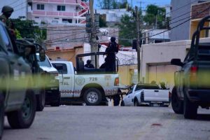 Matan a alumna del Cobach en el centro de la capital y en Acapulco hombres armados entran a Enfermería 2