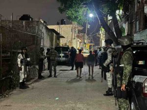 Un desmembrado, un decapitado, dos heridos y siete automóviles quemados, ayer