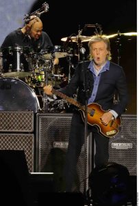 “¡Qué chingón!”, festeja Paul McCartney ante decenas de miles en concierto en la Cdmx