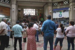 Crece protesta en la SEG; no hay pliego petitorio: Marcial