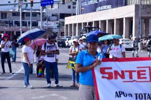 Se suman al paro del SNTE trabajadores de Educación Media Superior y Superior